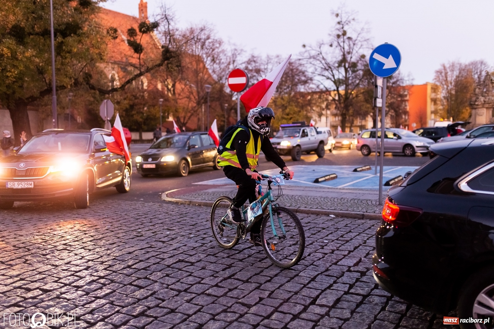 Zdjęcie w galerii na portalu naszraciborz.pl: Raciborski Zryw samochodowy [FOTO i WIDEO] wiadomości z regionu