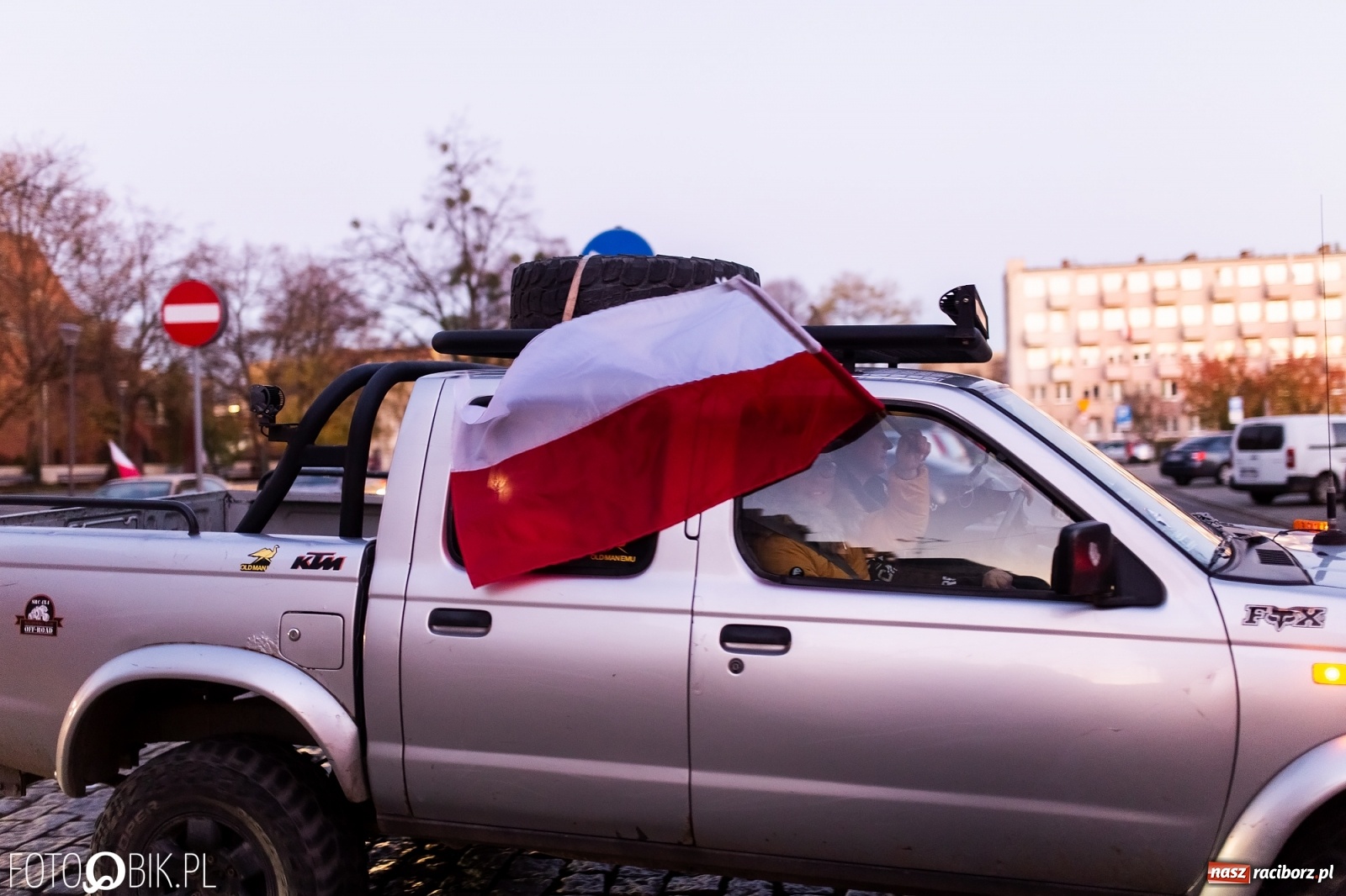 Zdjęcie w galerii na portalu naszraciborz.pl: Raciborski Zryw samochodowy [FOTO i WIDEO] wiadomości z regionu