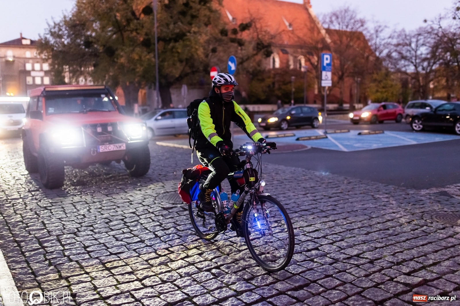 Zdjęcie w galerii na portalu naszraciborz.pl: Raciborski Zryw samochodowy [FOTO i WIDEO] wiadomości z regionu