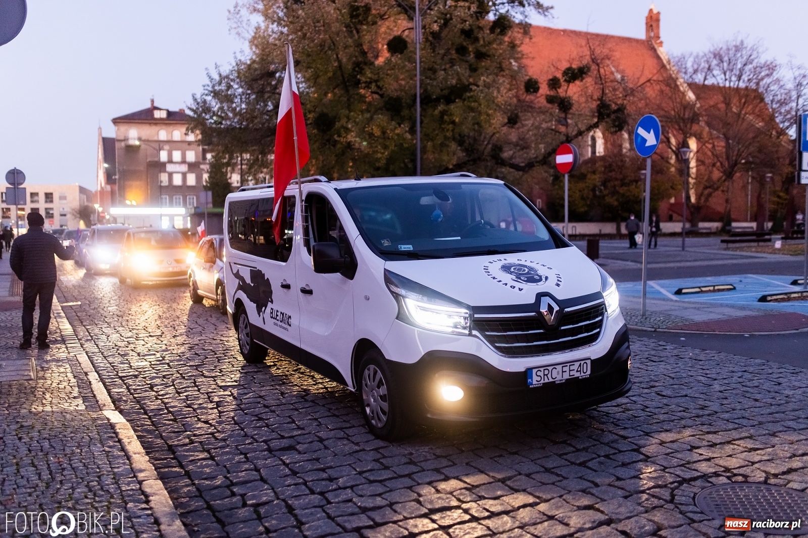 Zdjęcie w galerii na portalu naszraciborz.pl: Raciborski Zryw samochodowy [FOTO i WIDEO] wiadomości z regionu