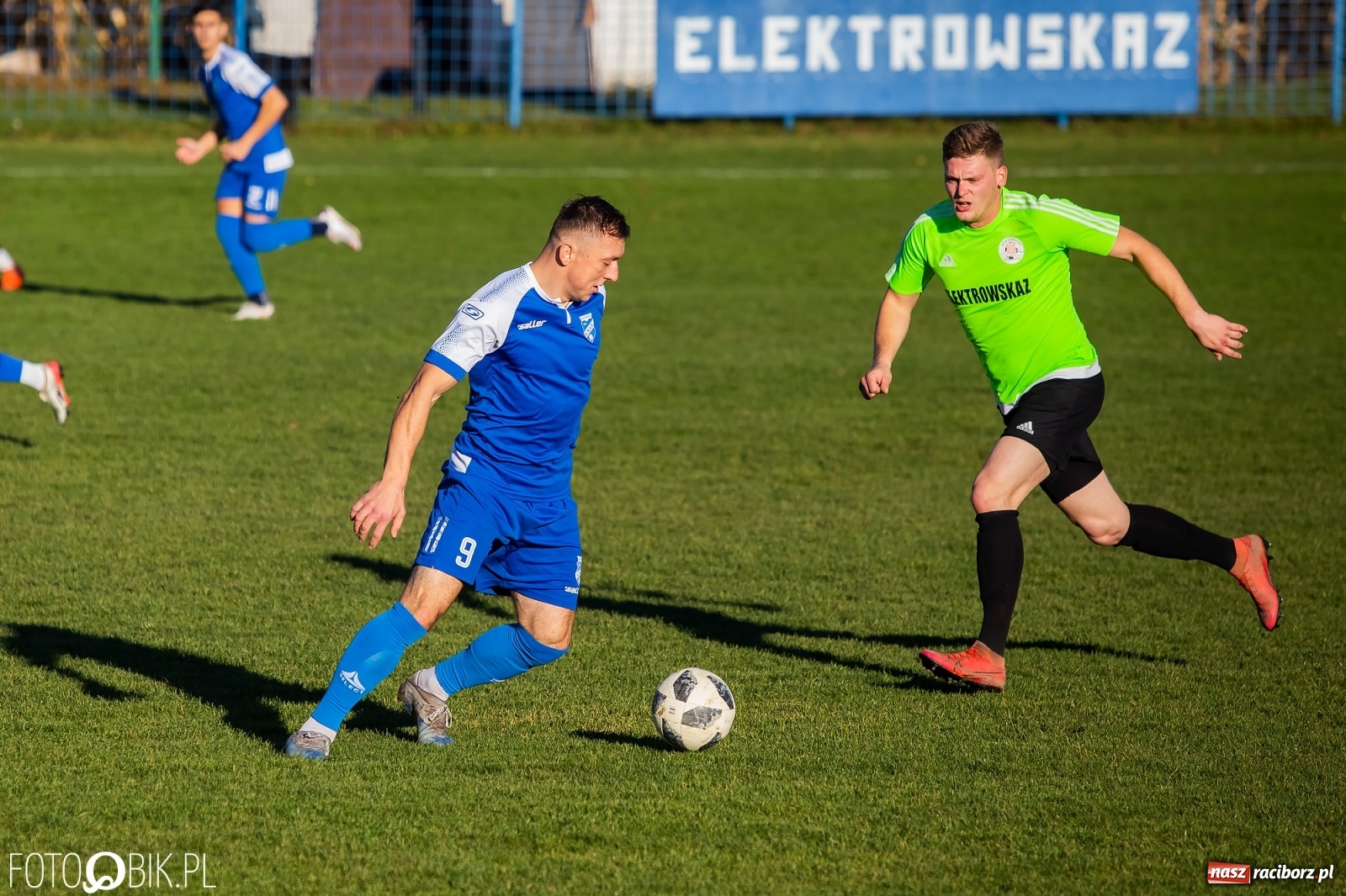 Zdjęcie w galerii na portalu naszraciborz.pl: Klasa okręgowa. Samobój ustawił spotkanie [FOTO] wiadomości z regionu