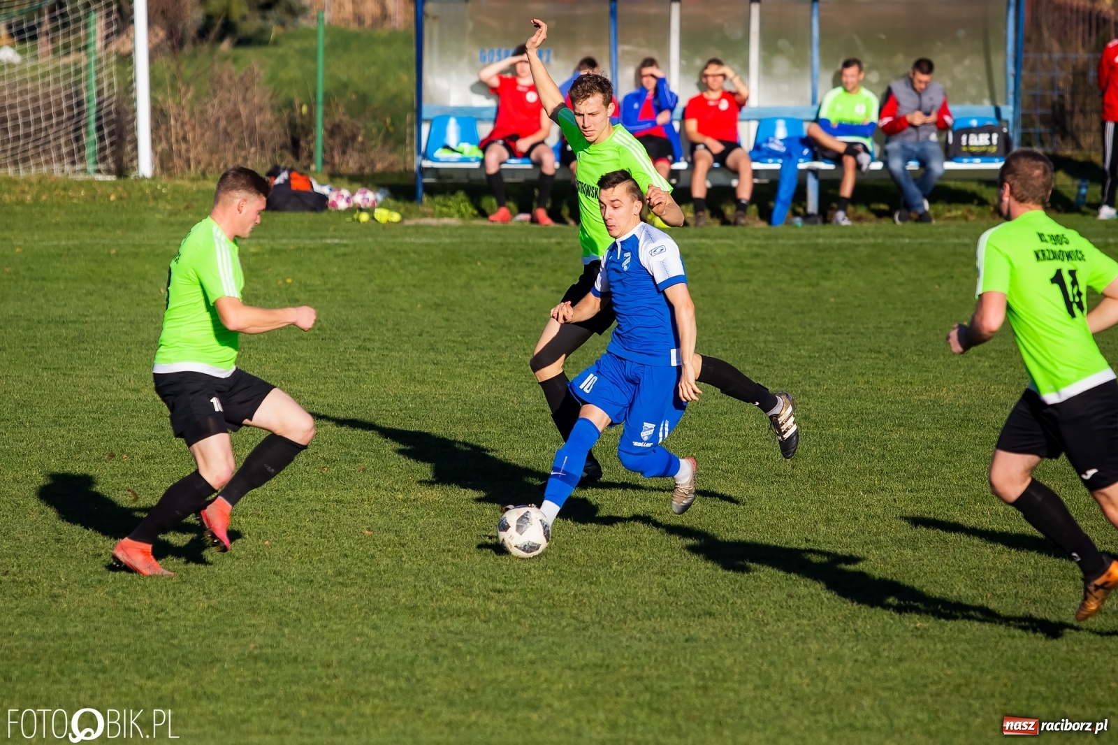 Zdjęcie w galerii na portalu naszraciborz.pl: Klasa okręgowa. Samobój ustawił spotkanie [FOTO] wiadomości z regionu