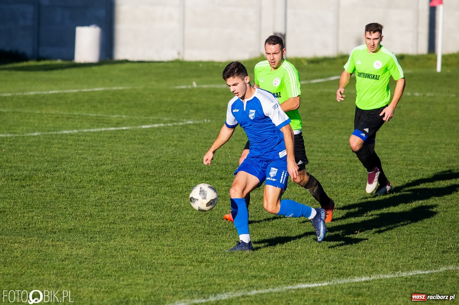 Zdjęcie w galerii na portalu naszraciborz.pl: Klasa okręgowa. Samobój ustawił spotkanie [FOTO] wiadomości z regionu