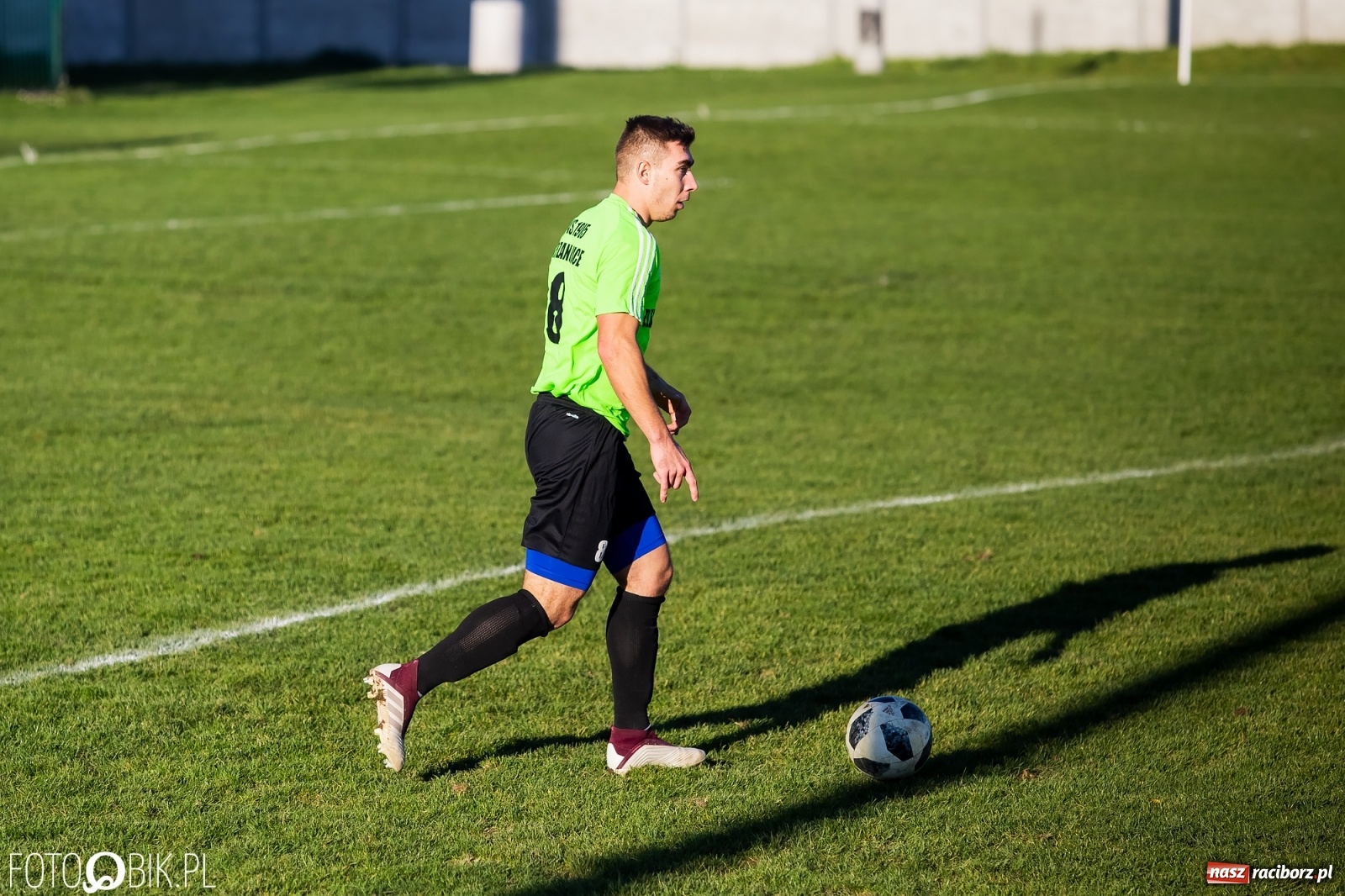 Zdjęcie w galerii na portalu naszraciborz.pl: Klasa okręgowa. Samobój ustawił spotkanie [FOTO] wiadomości z regionu