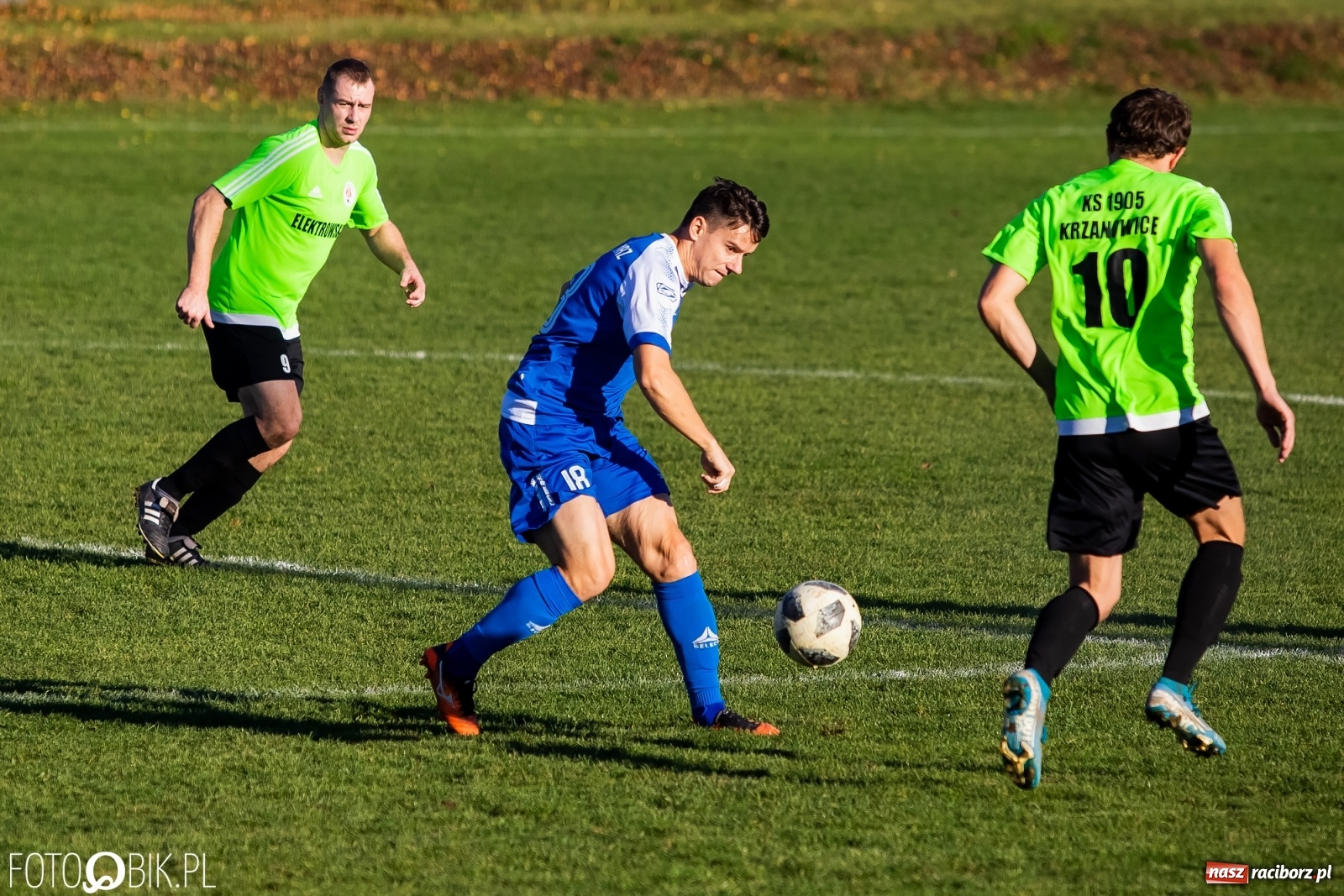 Zdjęcie w galerii na portalu naszraciborz.pl: Klasa okręgowa. Samobój ustawił spotkanie [FOTO] wiadomości z regionu