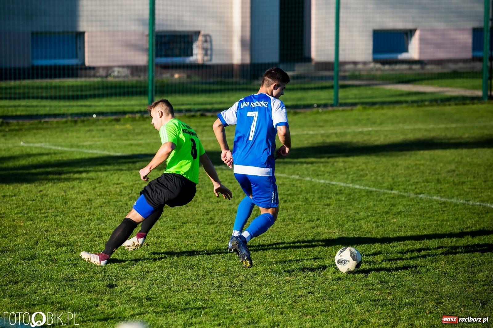 Zdjęcie w galerii na portalu naszraciborz.pl: Klasa okręgowa. Samobój ustawił spotkanie [FOTO] wiadomości z regionu