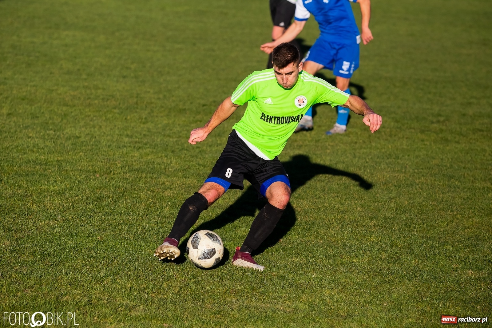 Zdjęcie w galerii na portalu naszraciborz.pl: Klasa okręgowa. Samobój ustawił spotkanie [FOTO] wiadomości z regionu