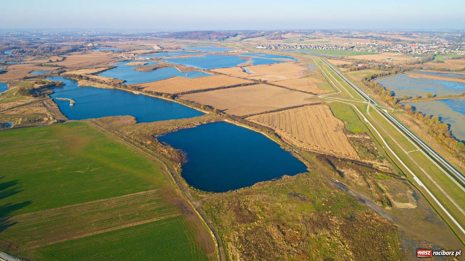 Zdjęcie w galerii na portalu naszraciborz.pl: Zbiornik Racibórz w barwach złotej jesieni [FOTO] wiadomości z regionu