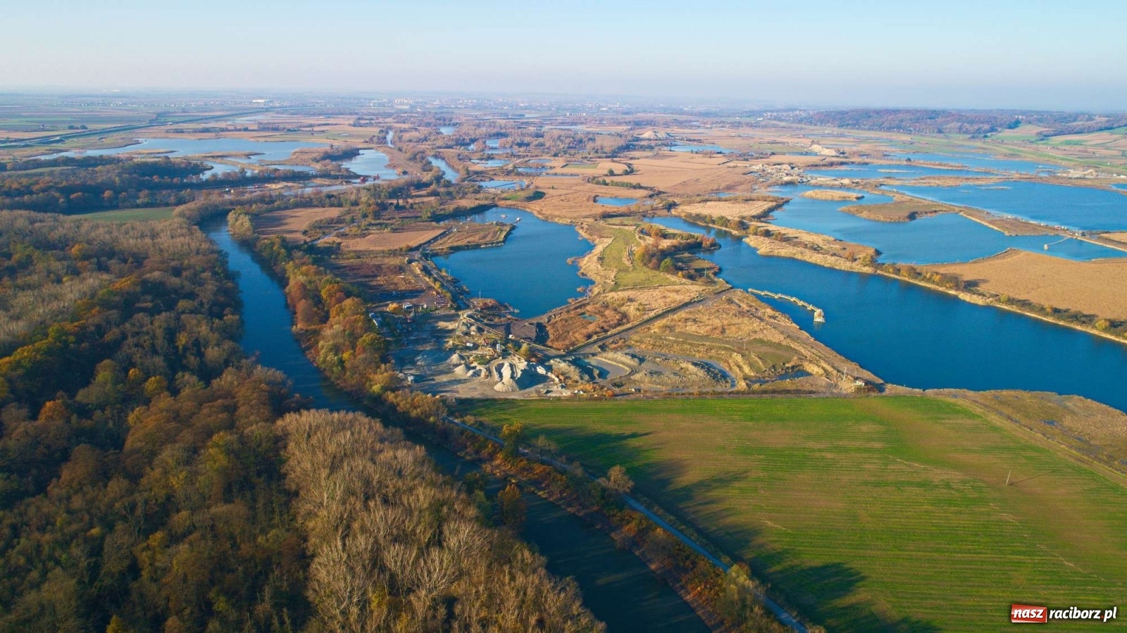 Zdjęcie w galerii na portalu naszraciborz.pl: Zbiornik Racibórz w barwach złotej jesieni [FOTO] wiadomości z regionu