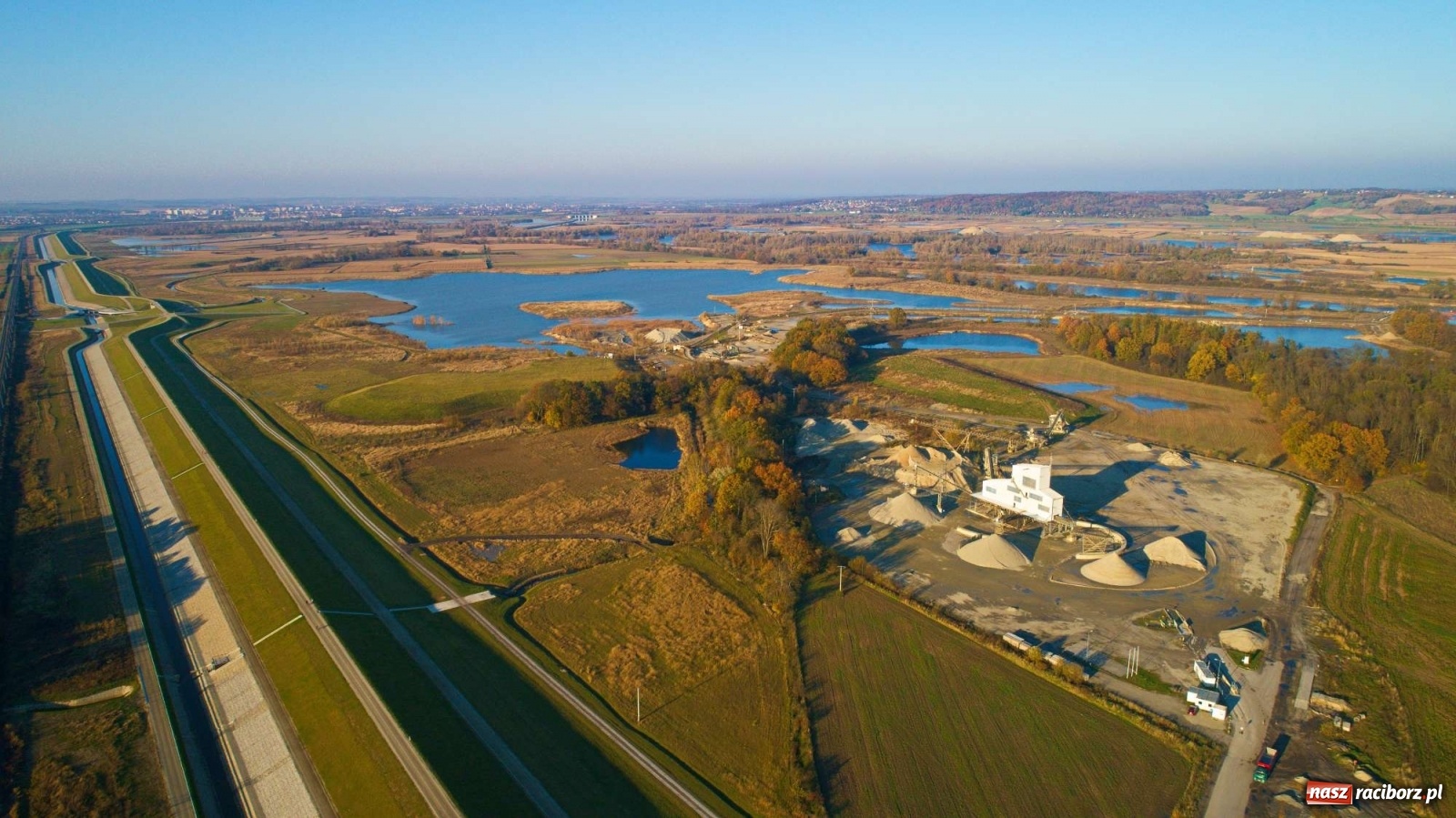 Zdjęcie w galerii na portalu naszraciborz.pl: Zbiornik Racibórz w barwach złotej jesieni [FOTO] wiadomości z regionu