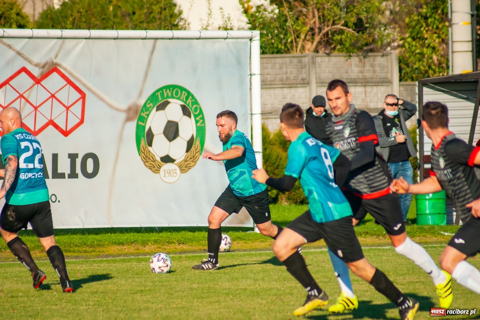 Zdjęcie w galerii na portalu naszraciborz.pl: Klasa okręgowa. Czarni Gorzyce lepsi w hicie kolejki [FOTO] wiadomości z regionu