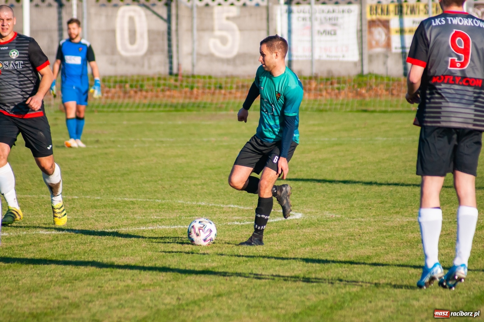 Zdjęcie w galerii na portalu naszraciborz.pl: Klasa okręgowa. Czarni Gorzyce lepsi w hicie kolejki [FOTO] wiadomości z regionu