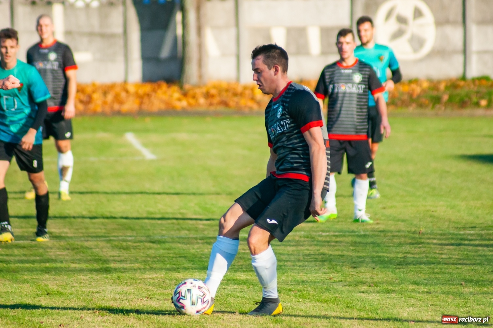 Zdjęcie w galerii na portalu naszraciborz.pl: Klasa okręgowa. Czarni Gorzyce lepsi w hicie kolejki [FOTO] wiadomości z regionu