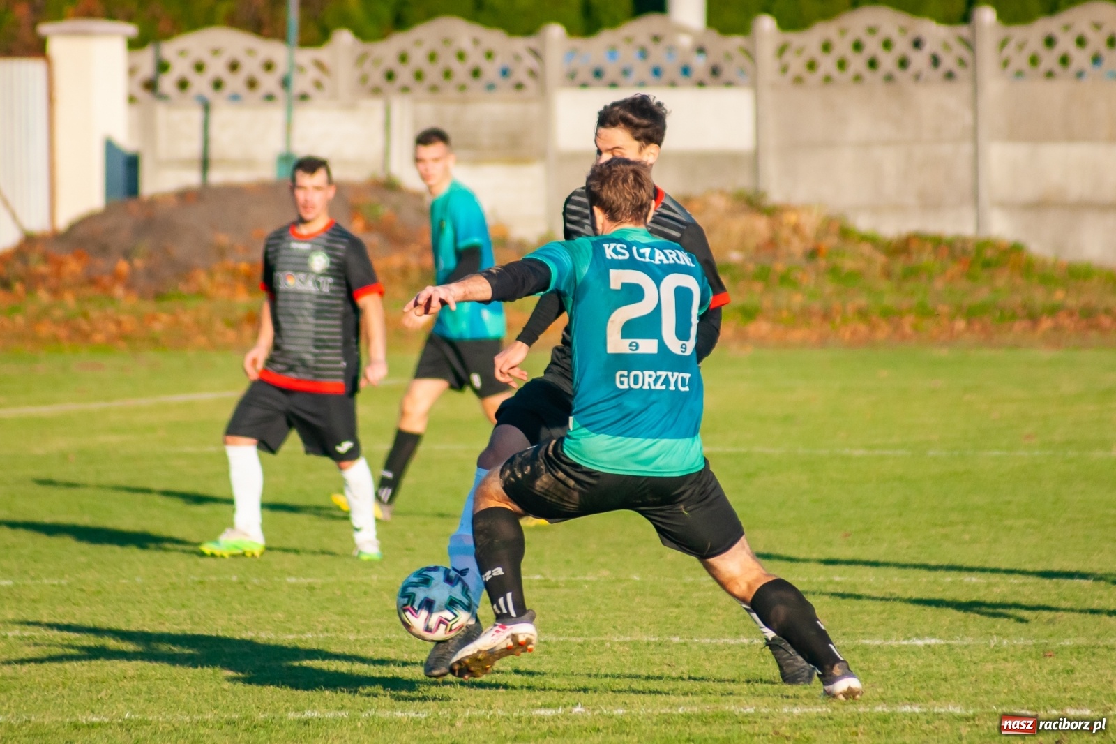 Zdjęcie w galerii na portalu naszraciborz.pl: Klasa okręgowa. Czarni Gorzyce lepsi w hicie kolejki [FOTO] wiadomości z regionu