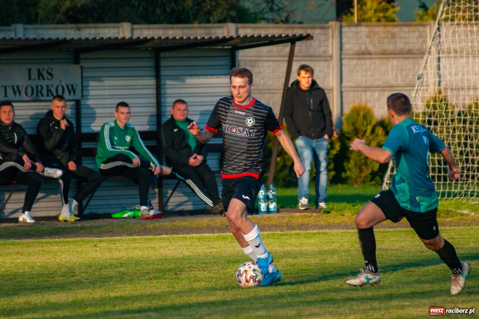 Zdjęcie w galerii na portalu naszraciborz.pl: Klasa okręgowa. Czarni Gorzyce lepsi w hicie kolejki [FOTO] wiadomości z regionu