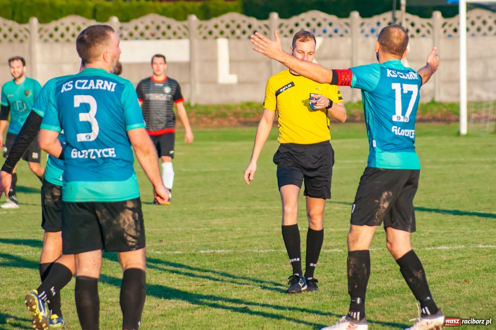 Zdjęcie w galerii na portalu naszraciborz.pl: Klasa okręgowa. Czarni Gorzyce lepsi w hicie kolejki [FOTO] wiadomości z regionu