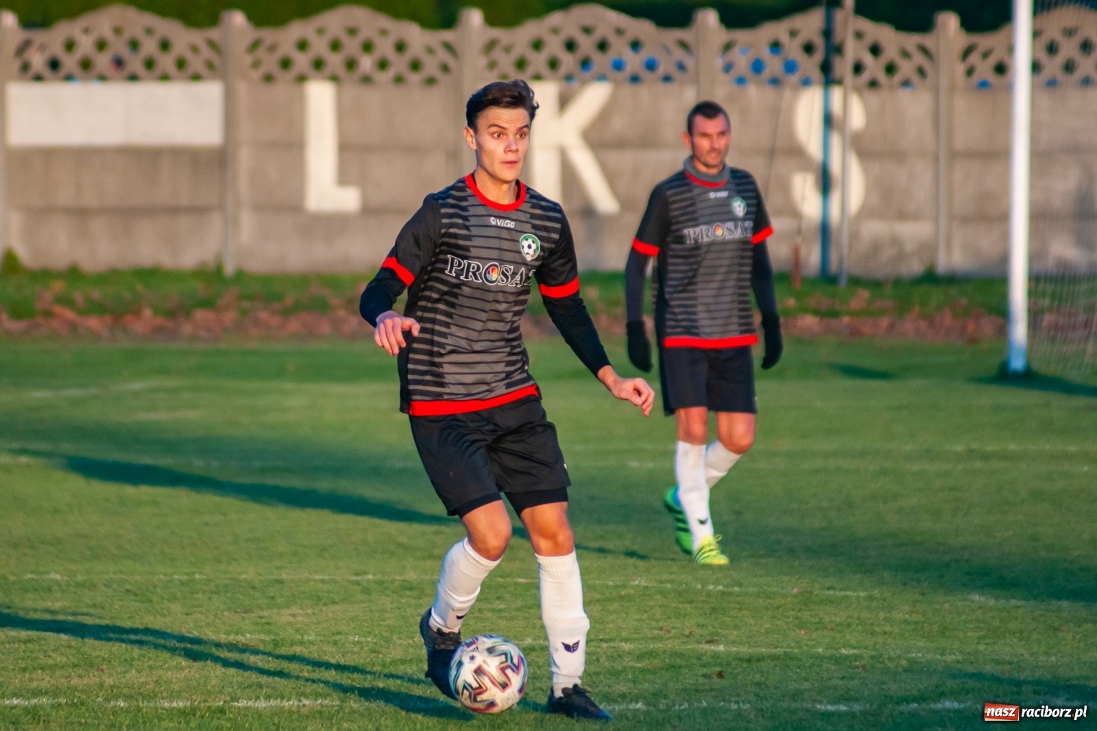 Zdjęcie w galerii na portalu naszraciborz.pl: Klasa okręgowa. Czarni Gorzyce lepsi w hicie kolejki [FOTO] wiadomości z regionu