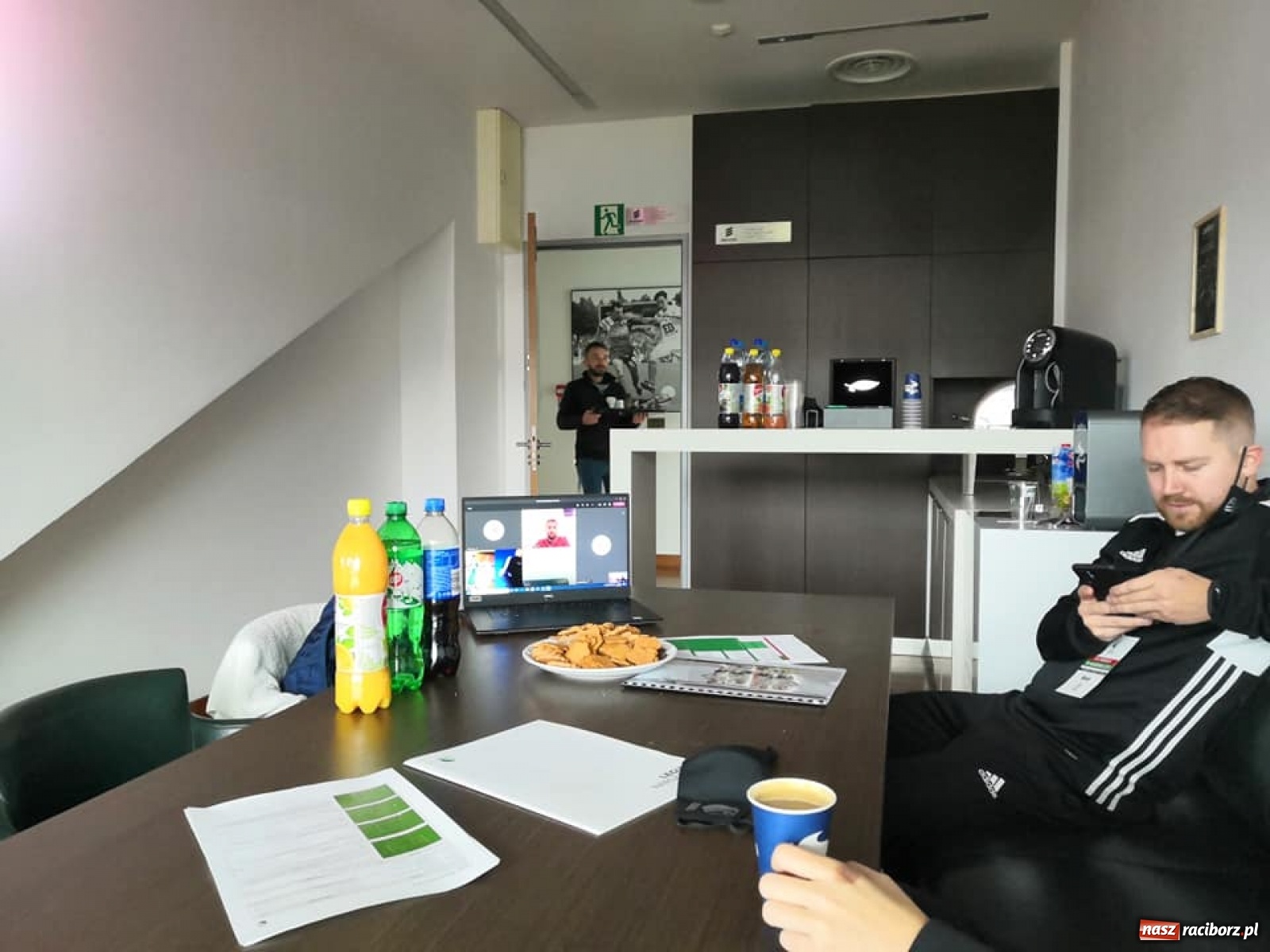 Zdjęcie w galerii na portalu naszraciborz.pl: Trener LKS Tworków na stażu w Legii Warszawa wiadomości z regionu