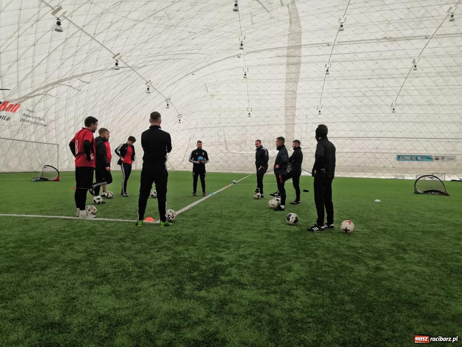 Zdjęcie w galerii na portalu naszraciborz.pl: Trener LKS Tworków na stażu w Legii Warszawa wiadomości z regionu