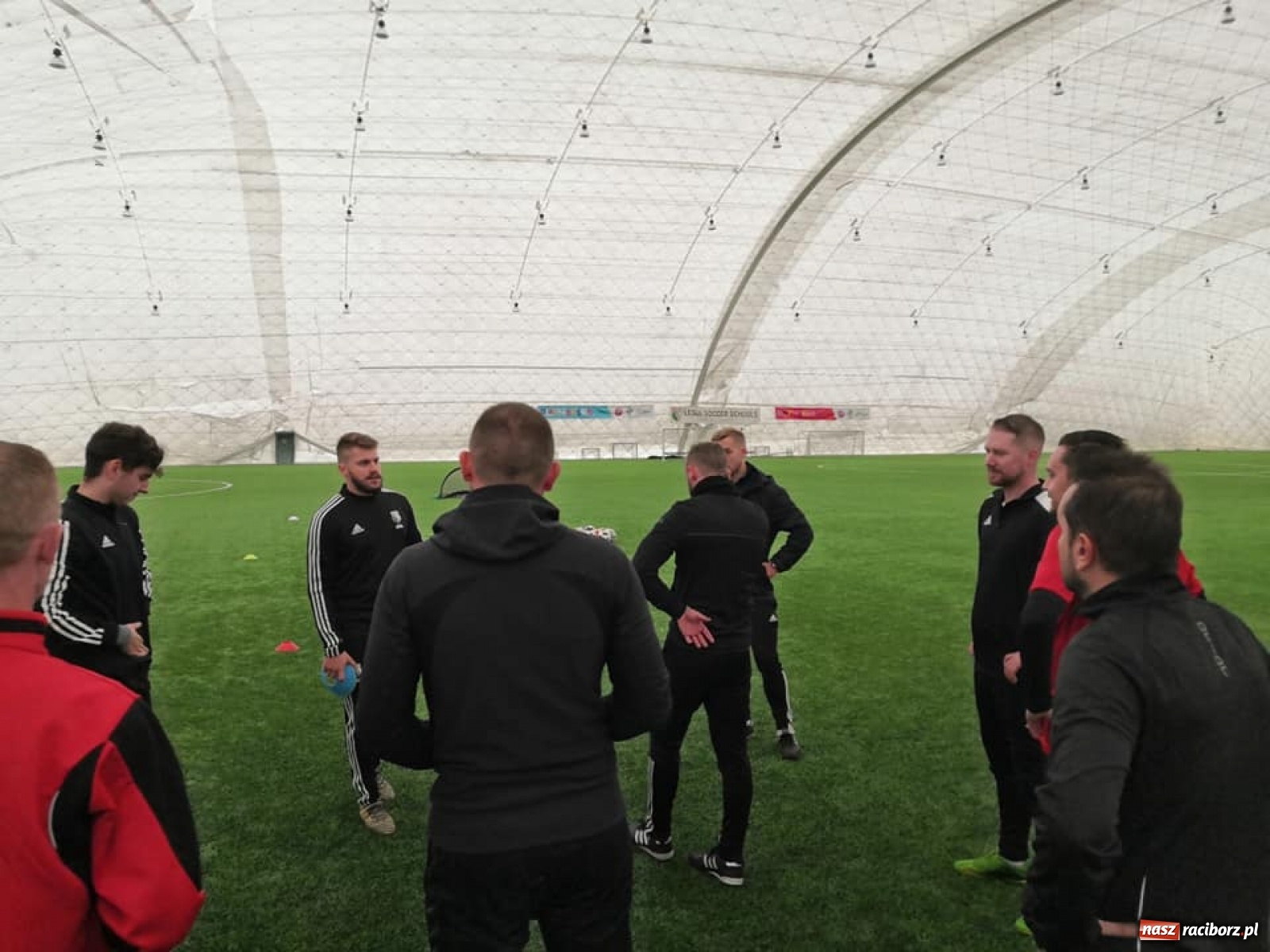 Zdjęcie w galerii na portalu naszraciborz.pl: Trener LKS Tworków na stażu w Legii Warszawa wiadomości z regionu