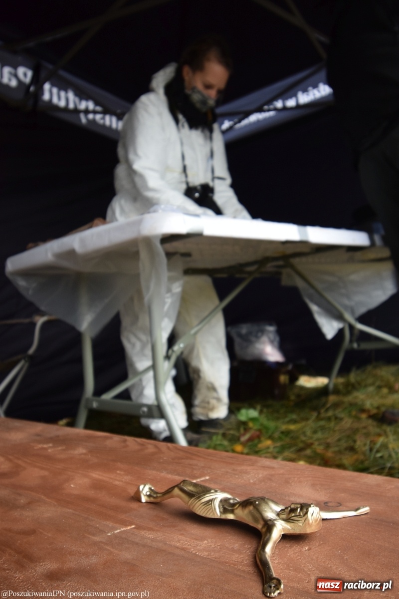 Zdjęcie w galerii na portalu naszraciborz.pl: TVP o ekshumacjach IPN w Raciborzu  wiadomości z regionu