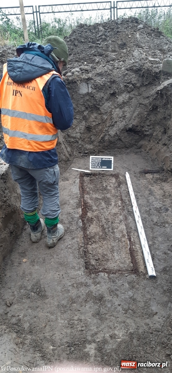 Zdjęcie w galerii na portalu naszraciborz.pl: TVP o ekshumacjach IPN w Raciborzu  wiadomości z regionu