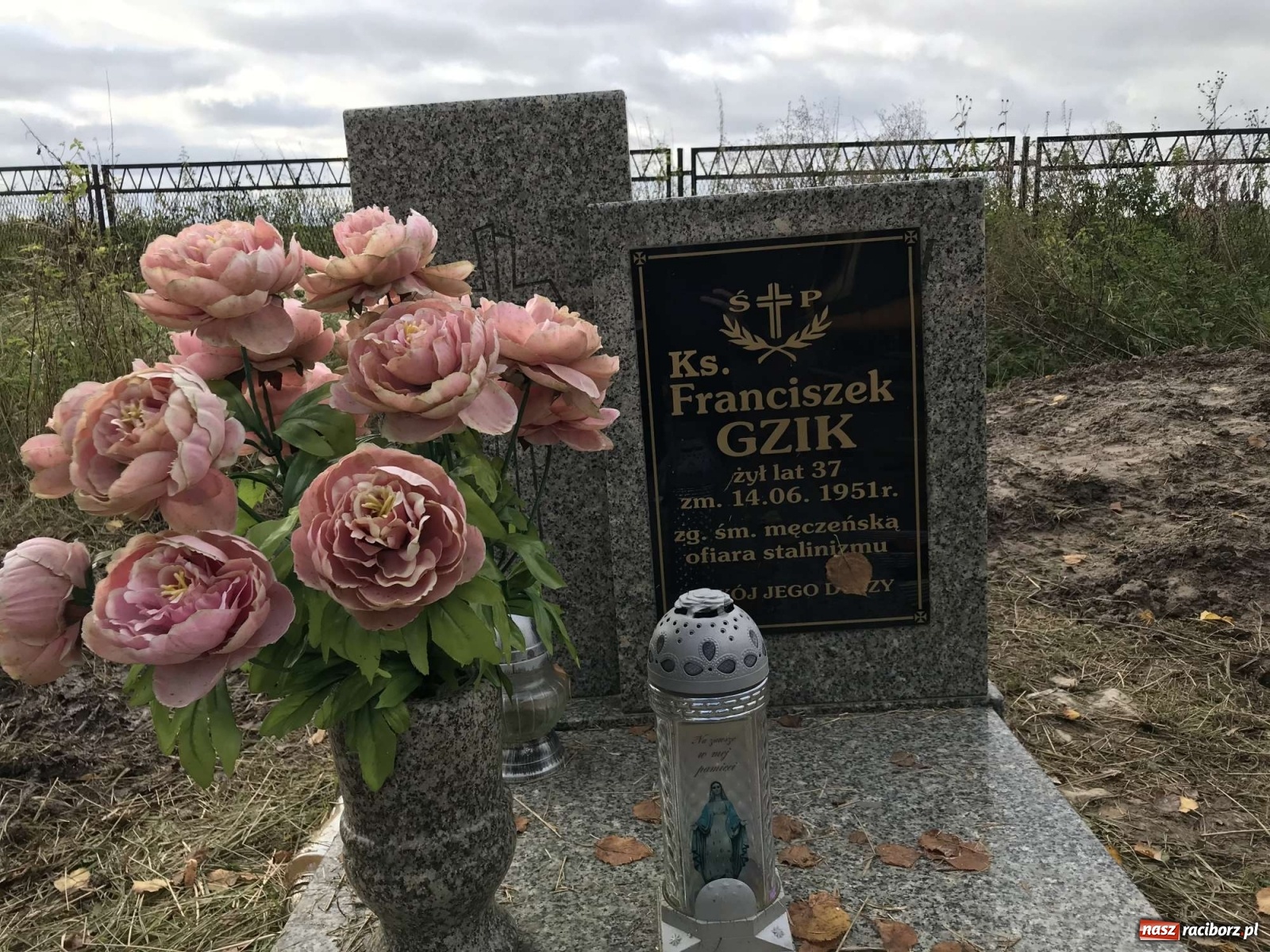 Zdjęcie w galerii na portalu naszraciborz.pl: TVP o ekshumacjach IPN w Raciborzu  wiadomości z regionu