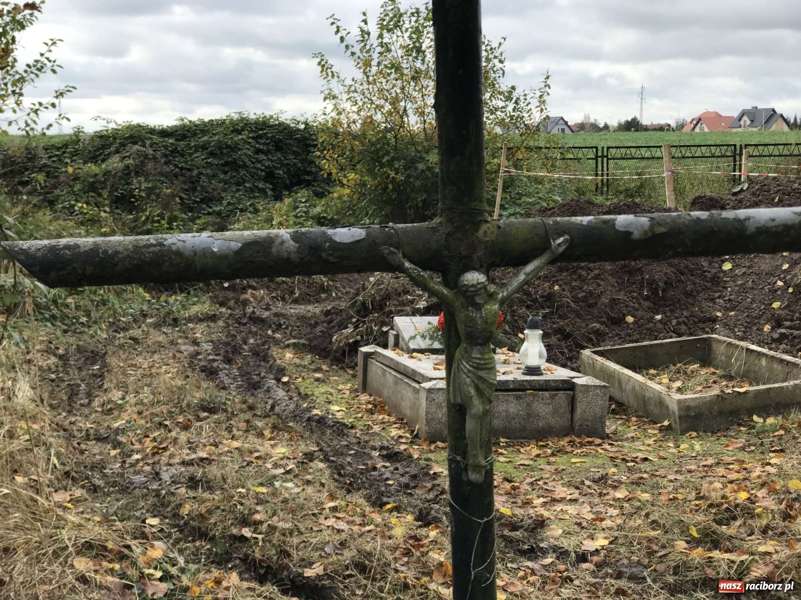 Zdjęcie w galerii na portalu naszraciborz.pl: TVP o ekshumacjach IPN w Raciborzu  wiadomości z regionu