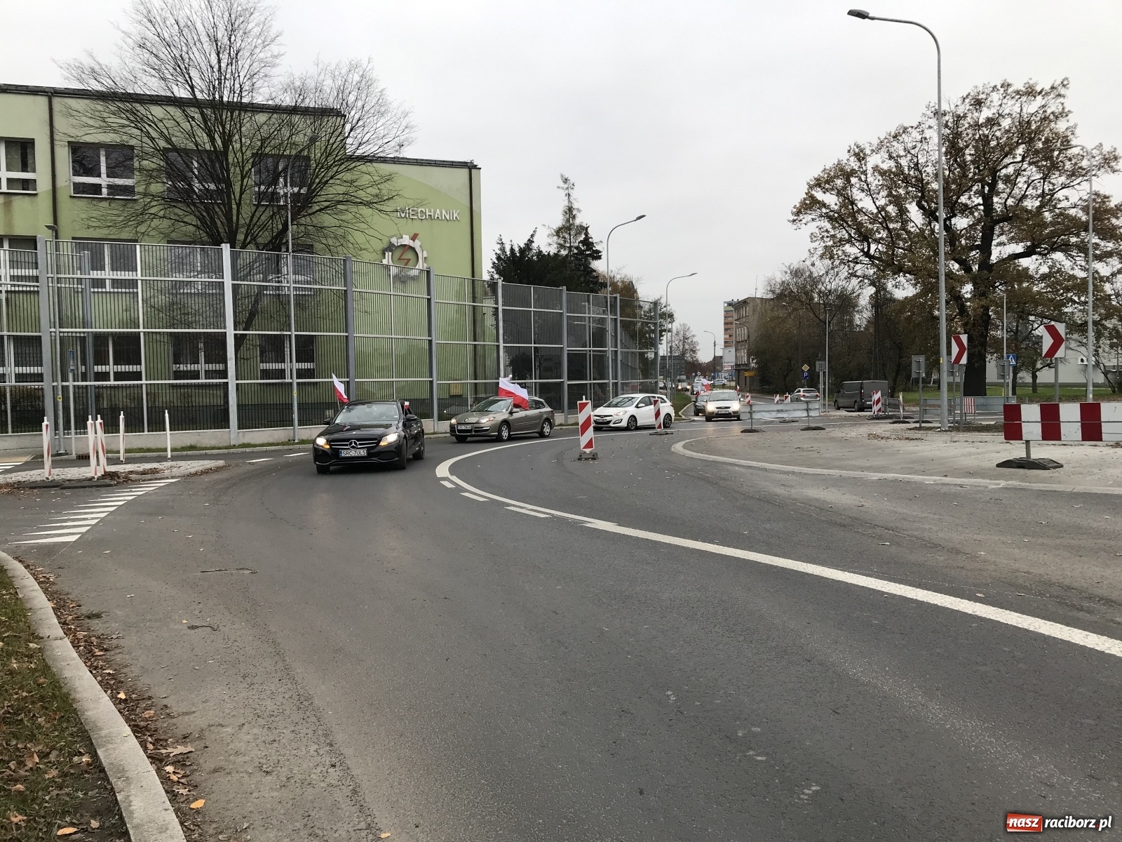 Zdjęcie w galerii na portalu naszraciborz.pl: Spontaniczny przejazd patriotyczny na Święto Niepodległości wiadomości z regionu