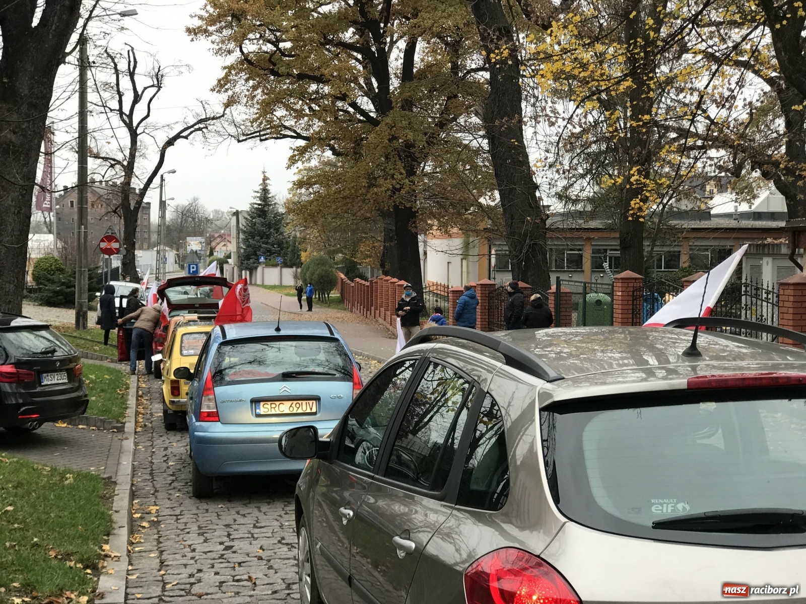 Zdjęcie w galerii na portalu naszraciborz.pl: Spontaniczny przejazd patriotyczny na Święto Niepodległości wiadomości z regionu