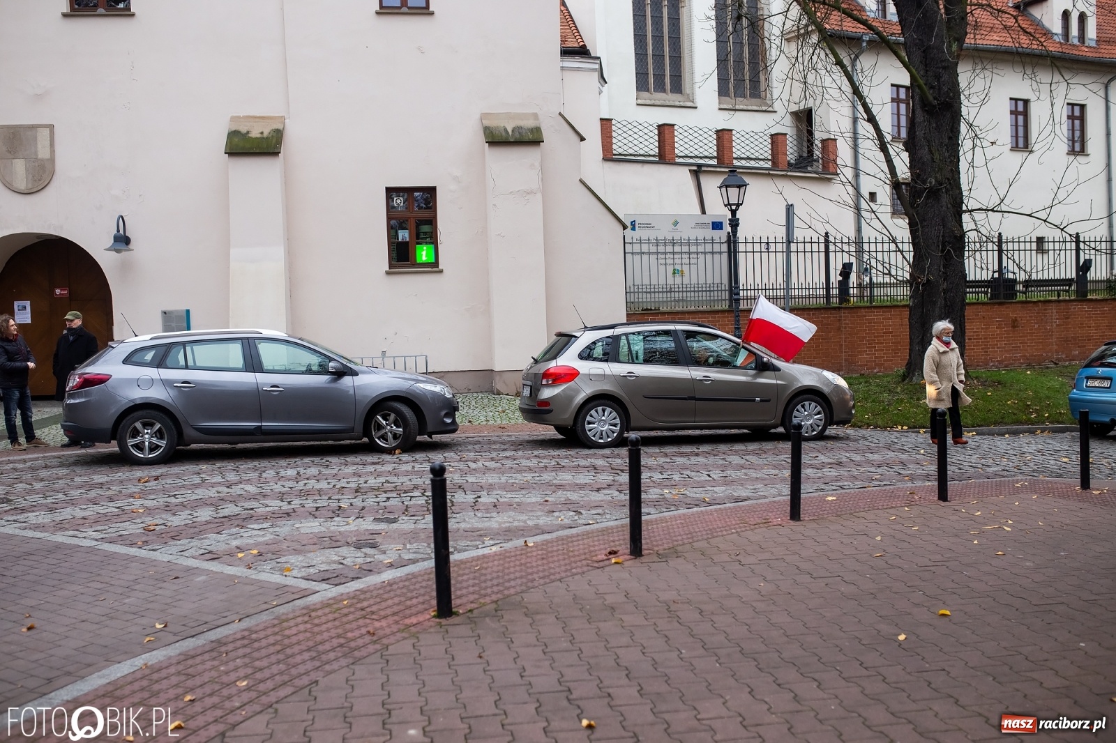 Zdjęcie w galerii na portalu naszraciborz.pl: Spontaniczny przejazd patriotyczny na Święto Niepodległości wiadomości z regionu
