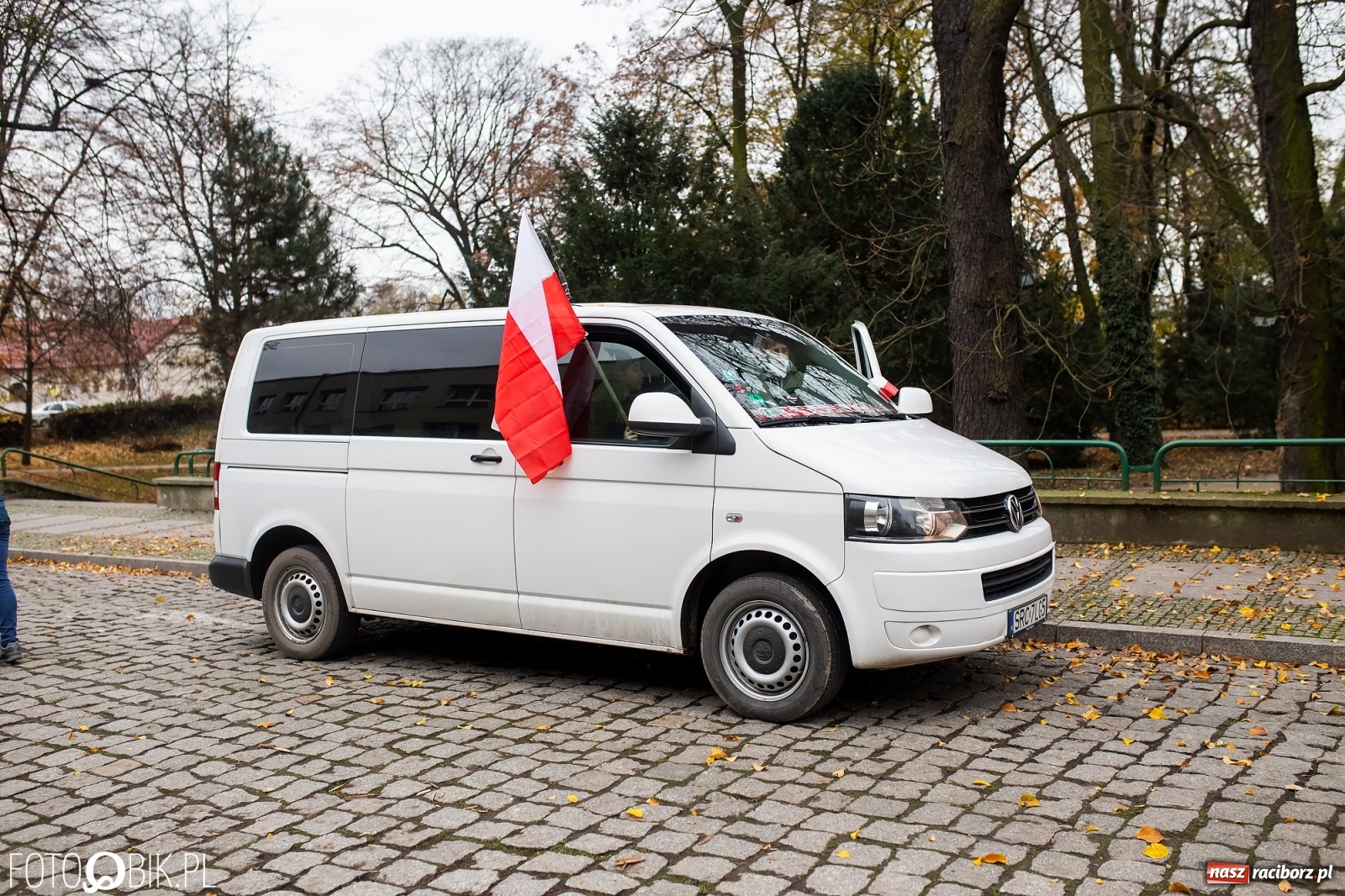 Zdjęcie w galerii na portalu naszraciborz.pl: Spontaniczny przejazd patriotyczny na Święto Niepodległości wiadomości z regionu