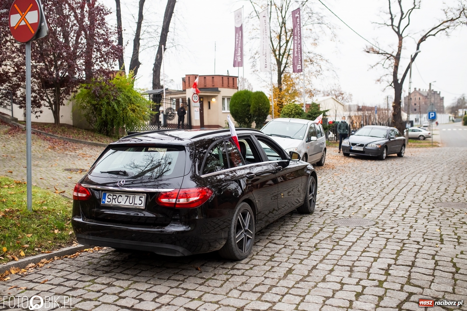 Zdjęcie w galerii na portalu naszraciborz.pl: Spontaniczny przejazd patriotyczny na Święto Niepodległości wiadomości z regionu