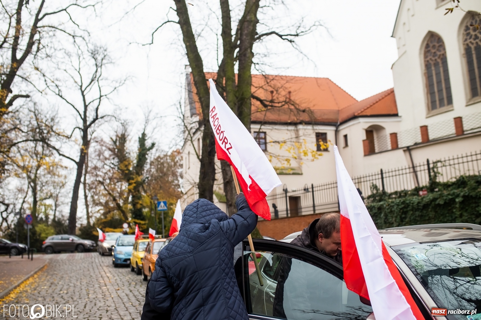 Zdjęcie w galerii na portalu naszraciborz.pl: Spontaniczny przejazd patriotyczny na Święto Niepodległości wiadomości z regionu