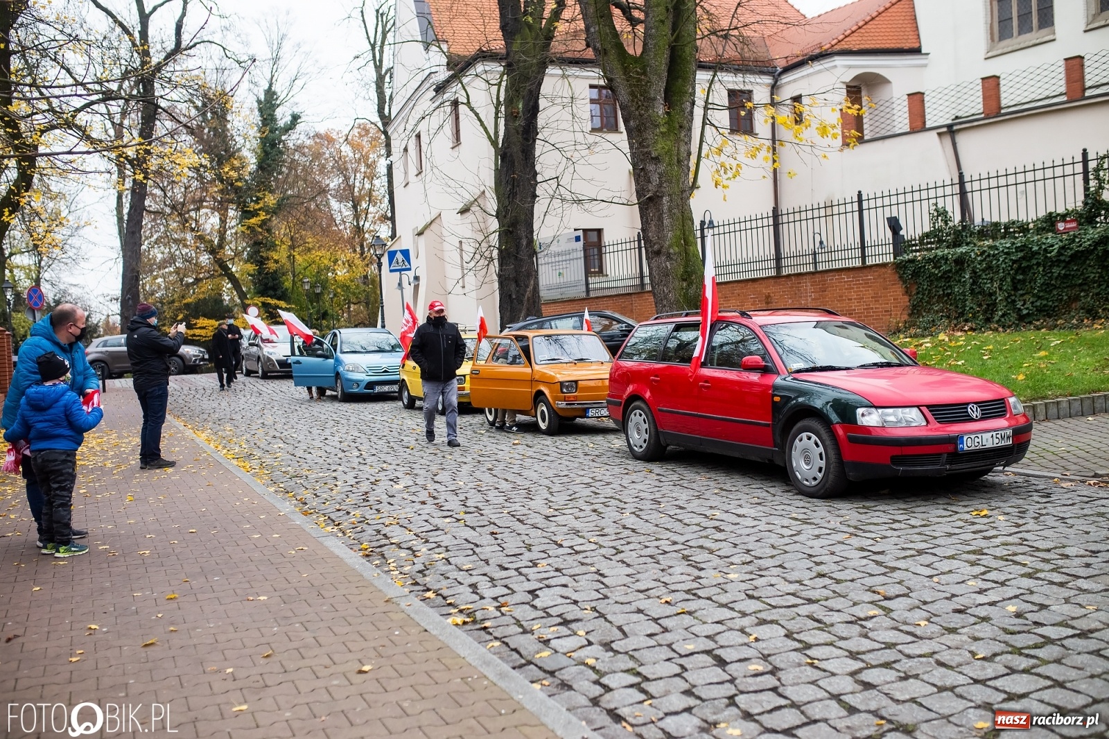Zdjęcie w galerii na portalu naszraciborz.pl: Spontaniczny przejazd patriotyczny na Święto Niepodległości wiadomości z regionu
