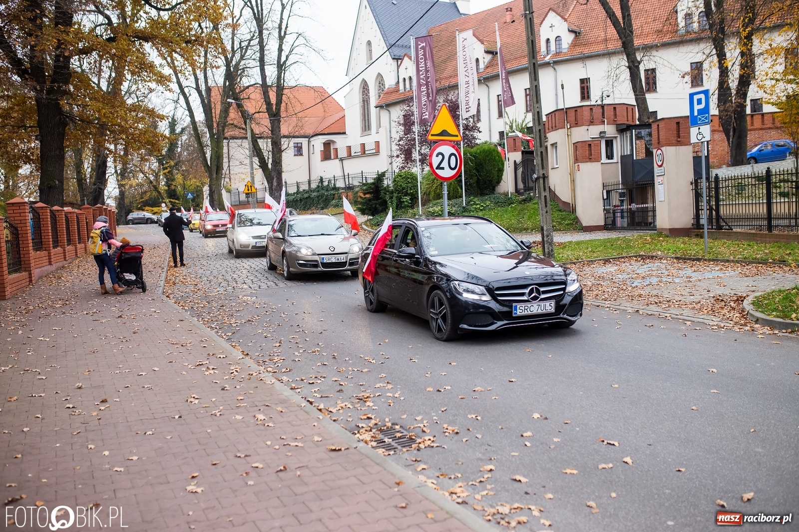 Zdjęcie w galerii na portalu naszraciborz.pl: Spontaniczny przejazd patriotyczny na Święto Niepodległości wiadomości z regionu