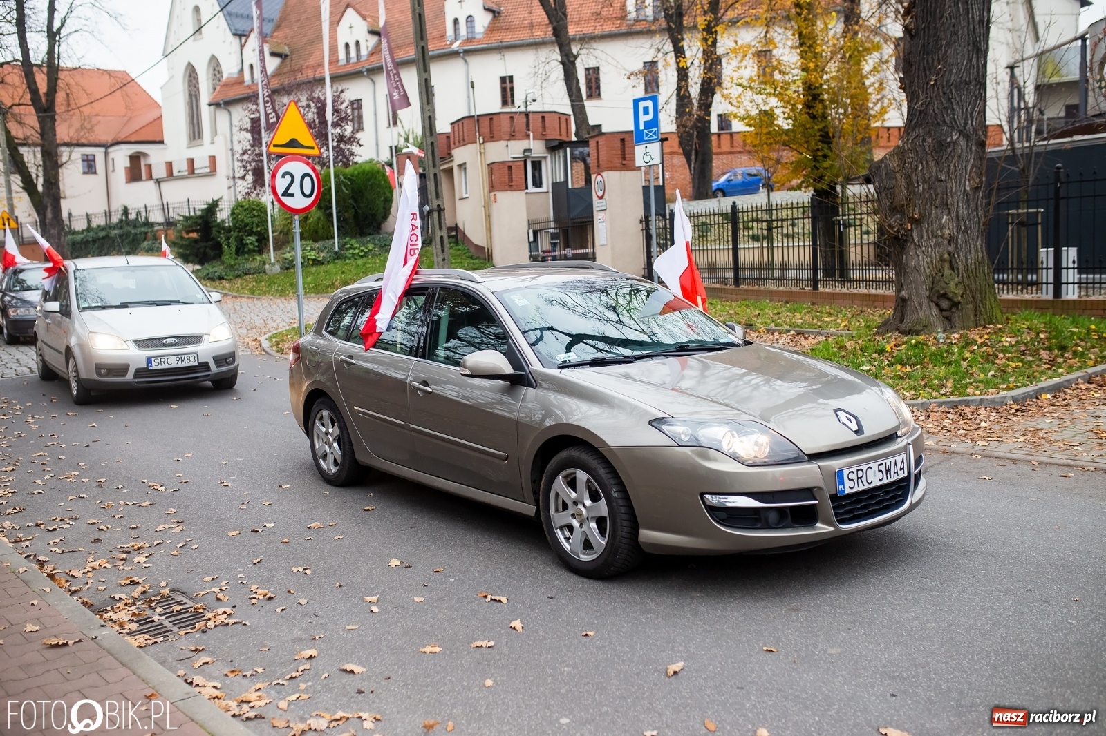 Zdjęcie w galerii na portalu naszraciborz.pl: Spontaniczny przejazd patriotyczny na Święto Niepodległości wiadomości z regionu