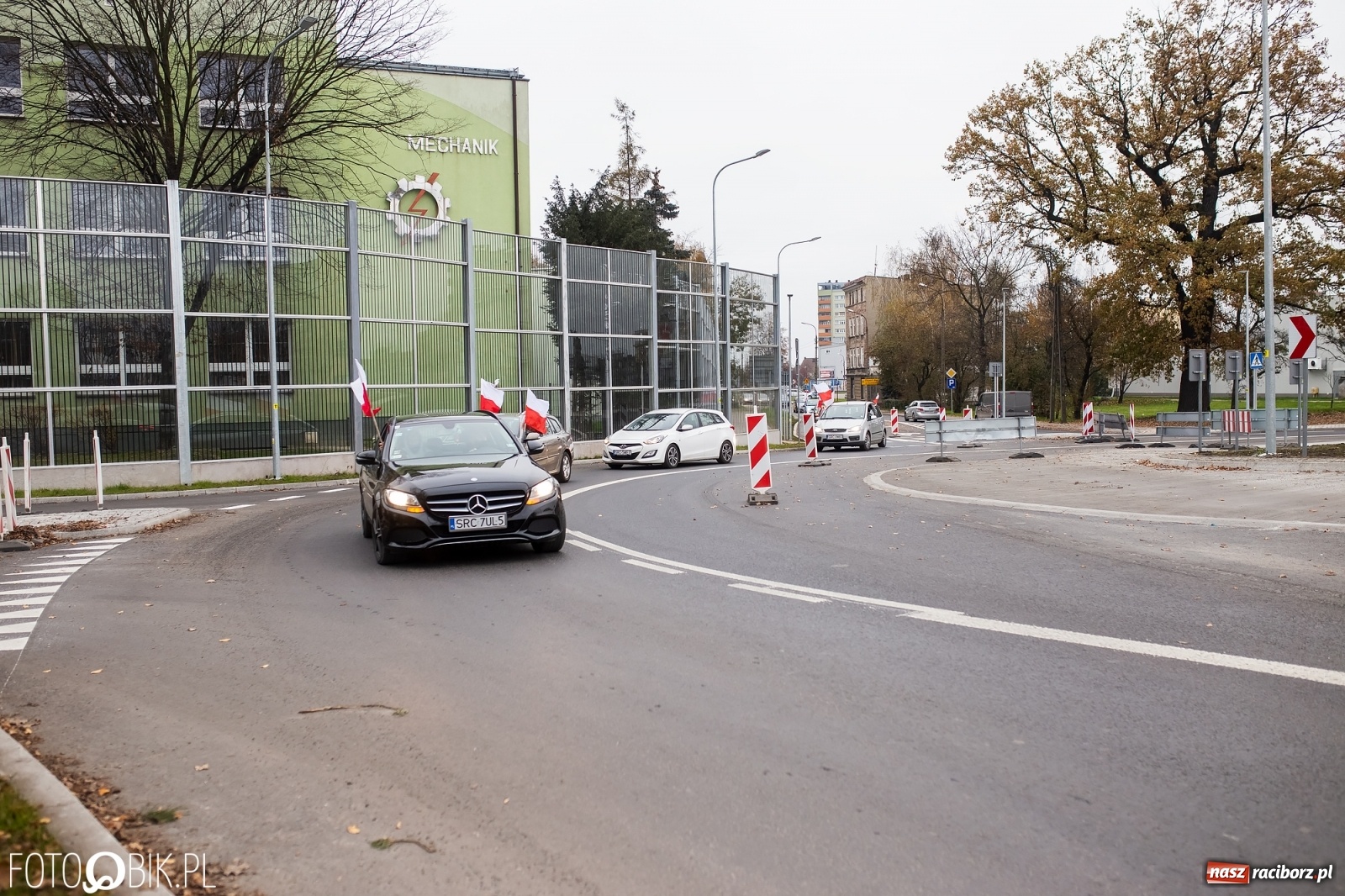 Zdjęcie w galerii na portalu naszraciborz.pl: Spontaniczny przejazd patriotyczny na Święto Niepodległości wiadomości z regionu