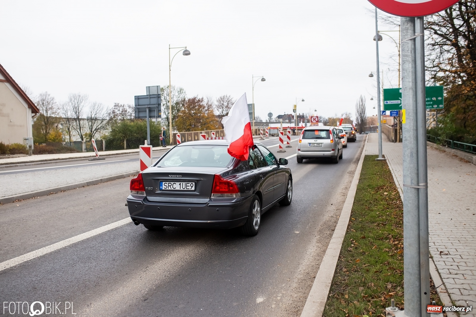 Zdjęcie w galerii na portalu naszraciborz.pl: Spontaniczny przejazd patriotyczny na Święto Niepodległości wiadomości z regionu