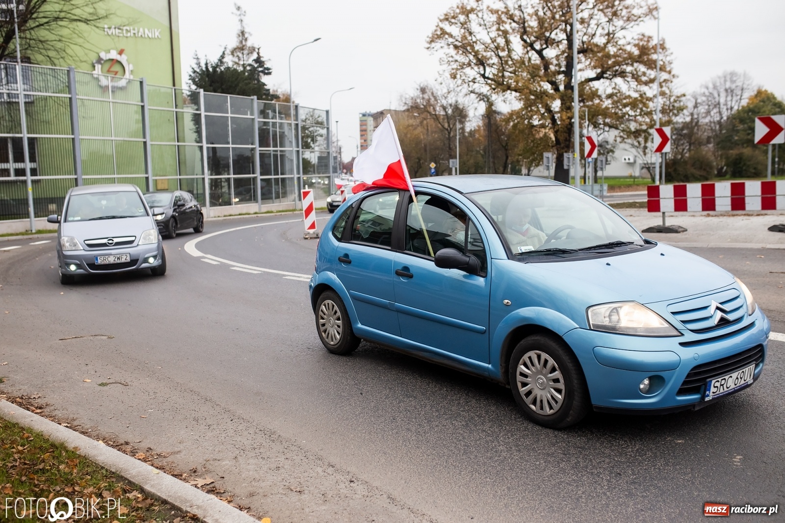 Zdjęcie w galerii na portalu naszraciborz.pl: Spontaniczny przejazd patriotyczny na Święto Niepodległości wiadomości z regionu