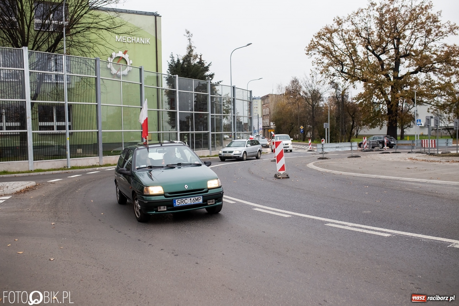 Zdjęcie w galerii na portalu naszraciborz.pl: Spontaniczny przejazd patriotyczny na Święto Niepodległości wiadomości z regionu