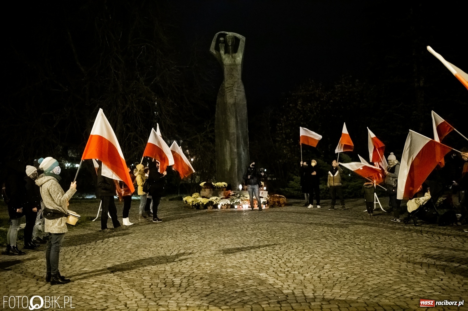 Zdjęcie w galerii na portalu naszraciborz.pl: Niemy krzyk, wielki hałas. Protesty w Raciborzu słabną [FOTO i WIDEO] wiadomości z regionu