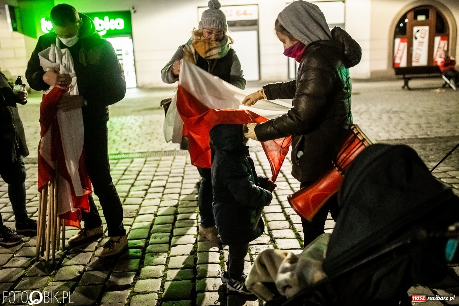 Zdjęcie w galerii na portalu naszraciborz.pl: Niemy krzyk, wielki hałas. Protesty w Raciborzu słabną [FOTO i WIDEO] wiadomości z regionu