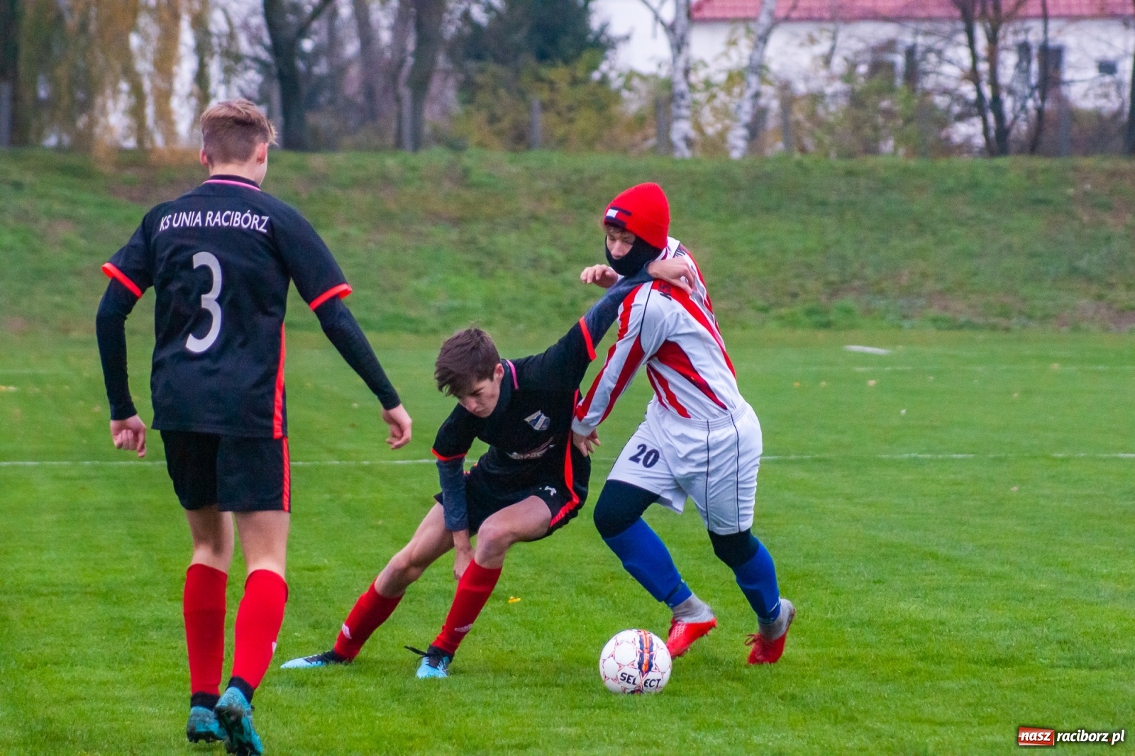 Zdjęcie w galerii na portalu naszraciborz.pl: Juniorzy starsi. Nieudana pogoń Gołkowic [FOTO i WIDEO] wiadomości z regionu