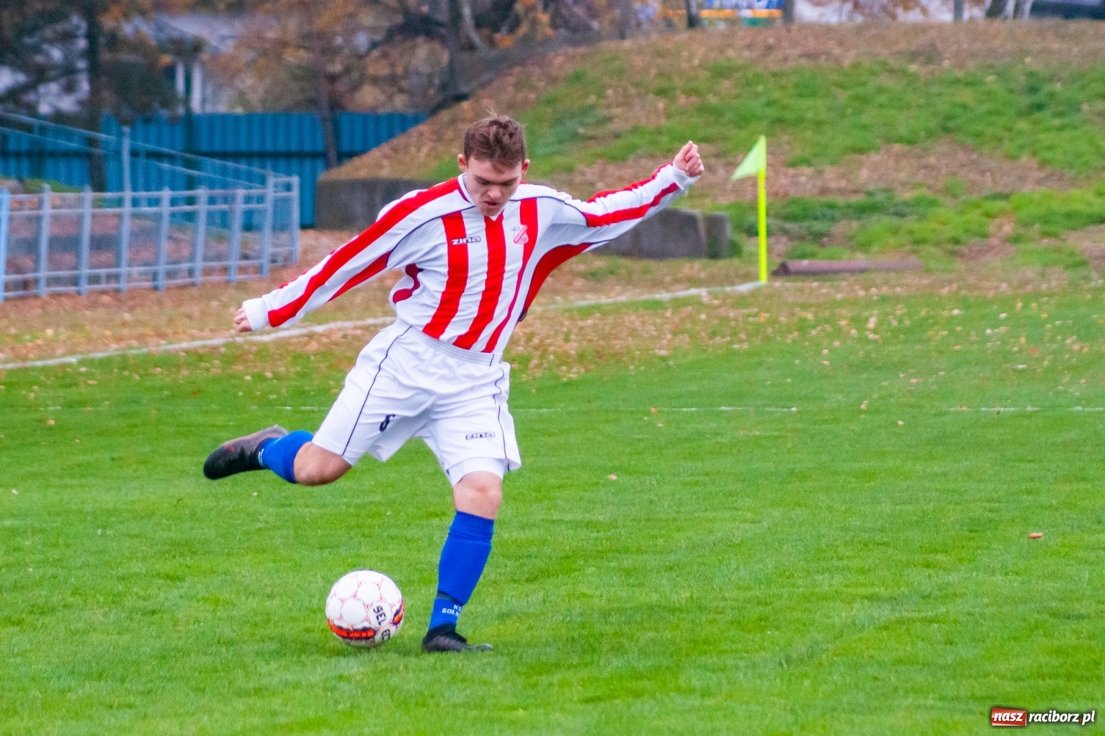 Zdjęcie w galerii na portalu naszraciborz.pl: Juniorzy starsi. Nieudana pogoń Gołkowic [FOTO i WIDEO] wiadomości z regionu