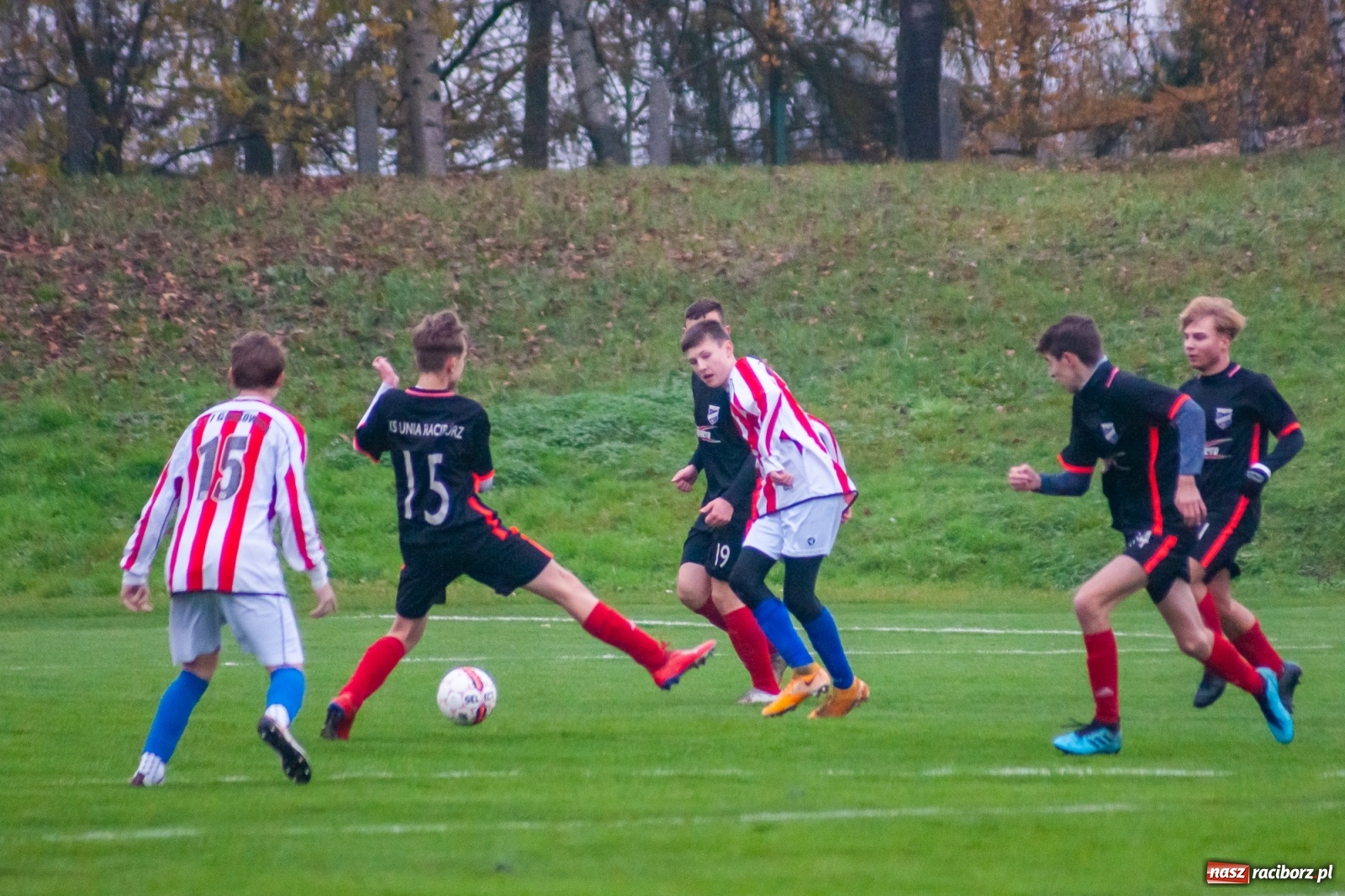 Zdjęcie w galerii na portalu naszraciborz.pl: Juniorzy starsi. Nieudana pogoń Gołkowic [FOTO i WIDEO] wiadomości z regionu