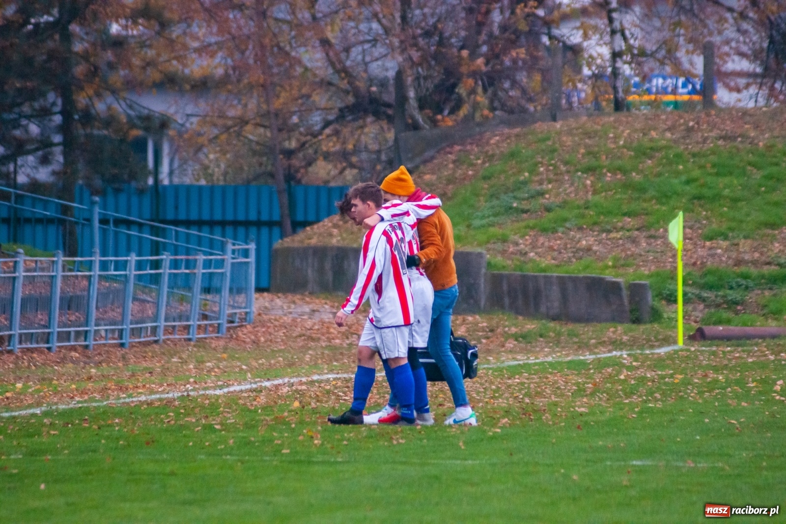 Zdjęcie w galerii na portalu naszraciborz.pl: Juniorzy starsi. Nieudana pogoń Gołkowic [FOTO i WIDEO] wiadomości z regionu