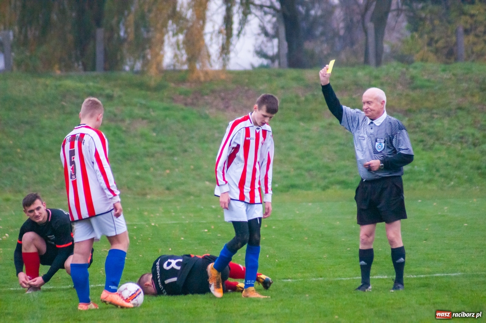 Zdjęcie w galerii na portalu naszraciborz.pl: Juniorzy starsi. Nieudana pogoń Gołkowic [FOTO i WIDEO] wiadomości z regionu