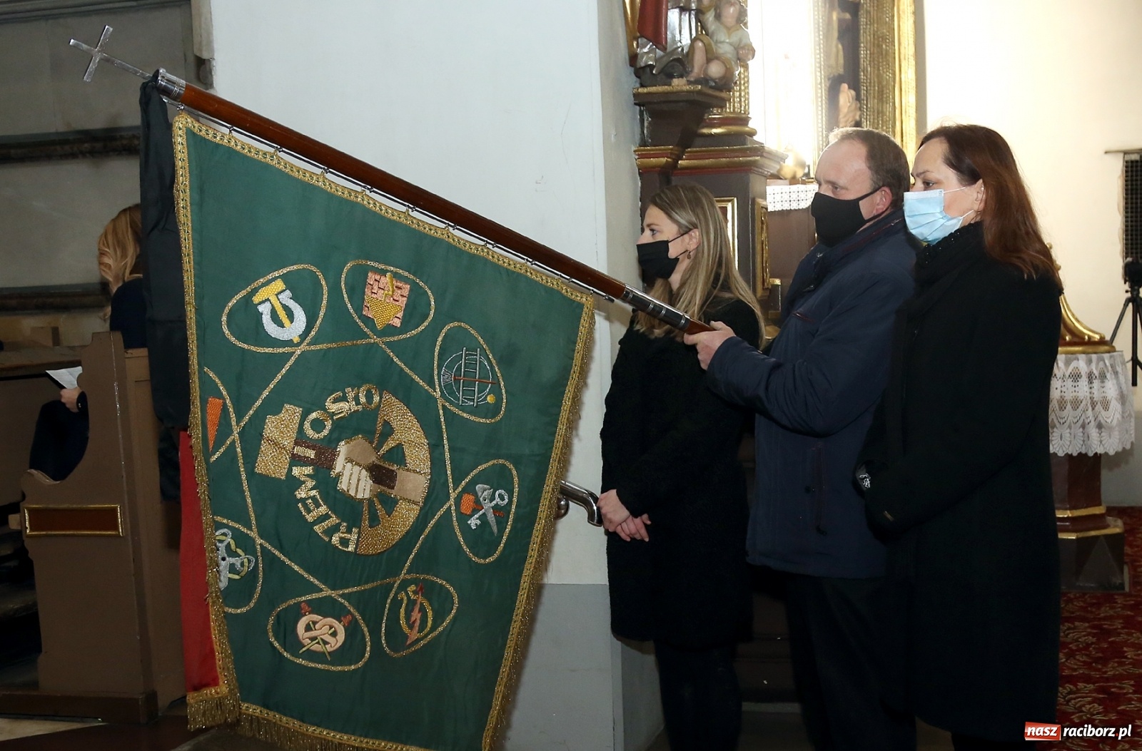 Zdjęcie w galerii na portalu naszraciborz.pl: Dziś pożegnano śp. Mariannę Halinę Korzonek wiadomości z regionu