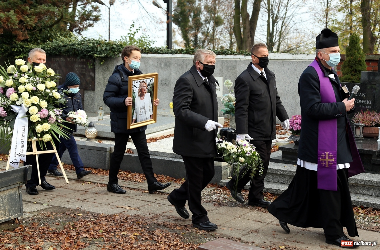 Zdjęcie w galerii na portalu naszraciborz.pl: Dziś pożegnano śp. Mariannę Halinę Korzonek wiadomości z regionu